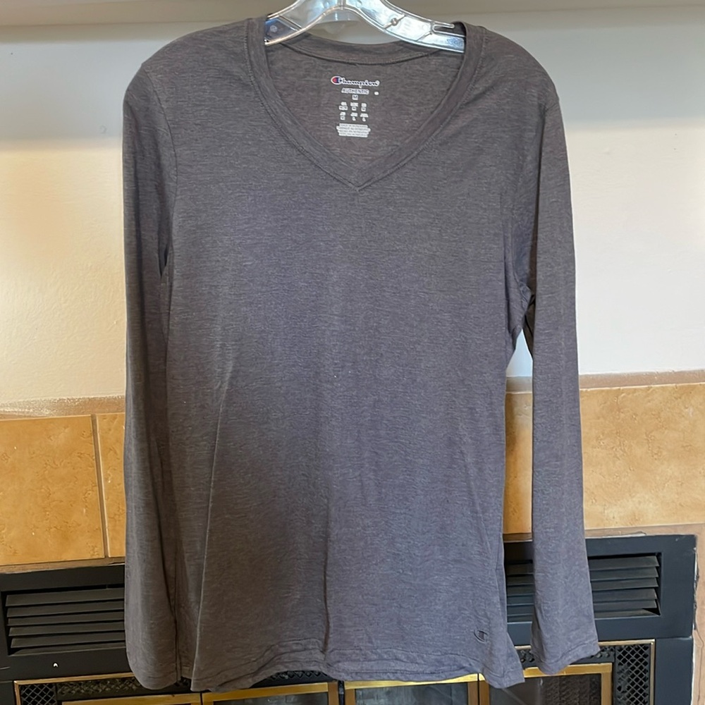 Champion Women’s V-neck Long-sleeve Tee (size M)